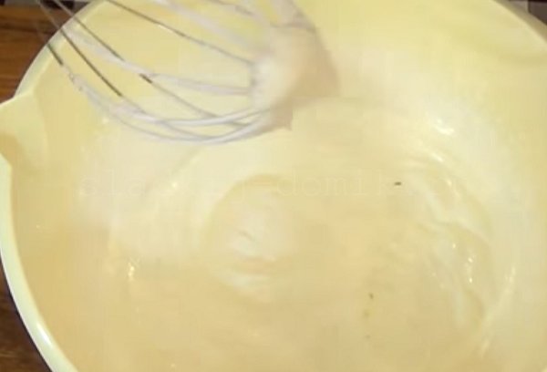 Домашнее мороженое рецепт - взбиваем сливки