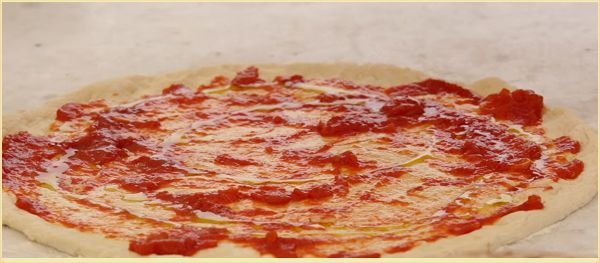 Пицца маргарита добавляем пасту