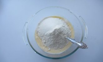 Оладьи на кефире - добавляем сахар фото