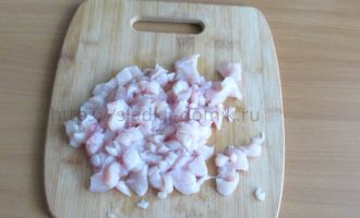 Рубленные котлеты из курицы рецепт - рубим мясо