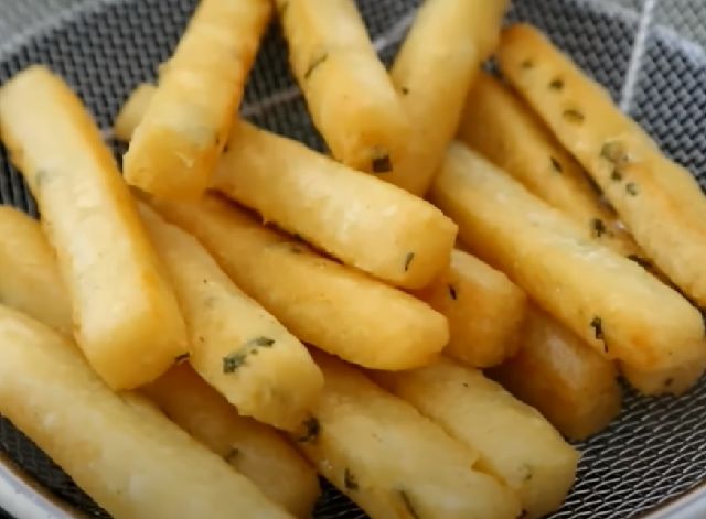 Сырные палочки из картофеля 
