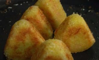 Крокеты картофельные на сковороде